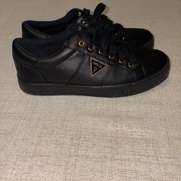 Guess | Women's Sneakers Black with Gold accents | Size 9M - Picture 3 of 8